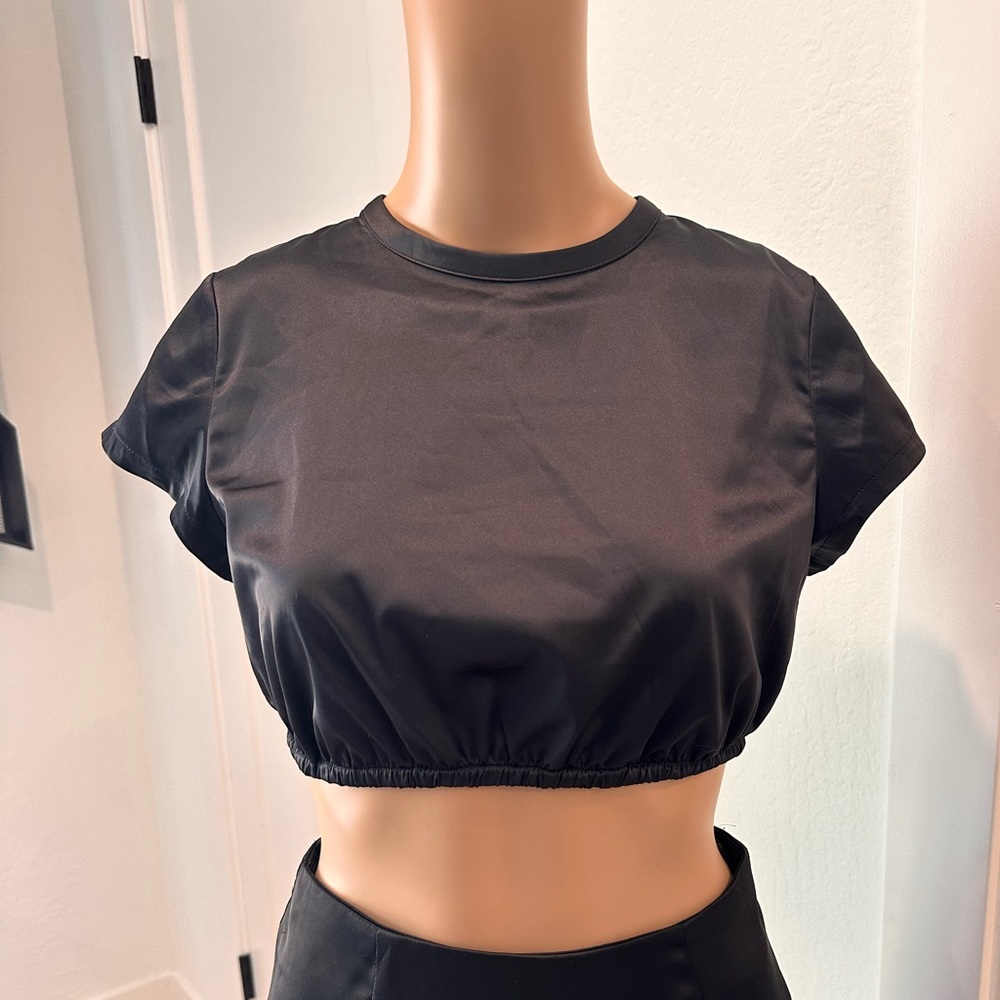 skims silky backless crop top Brand new!